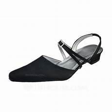 Low-Heeled Shoe