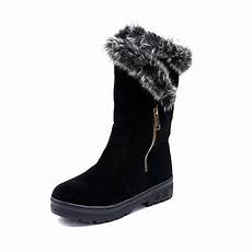 Low-Heeled Shoe