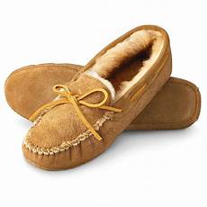 Minnetonka Men's Slippers