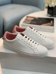 Women Sports Shoes